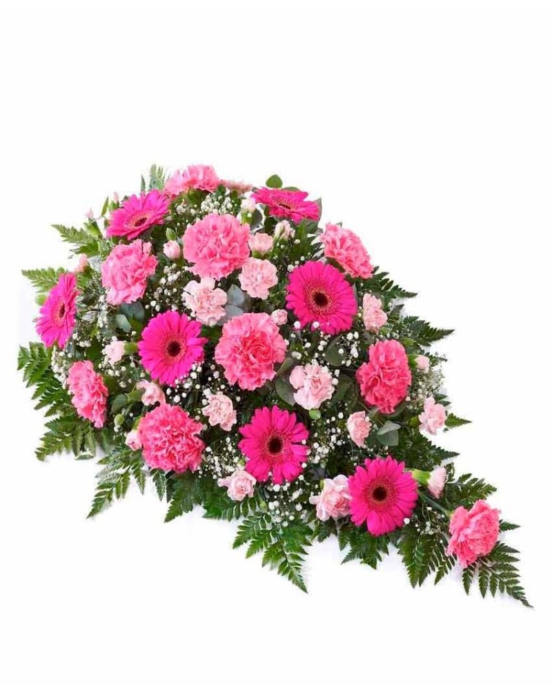 Centro de claveles, gerberas y rosas