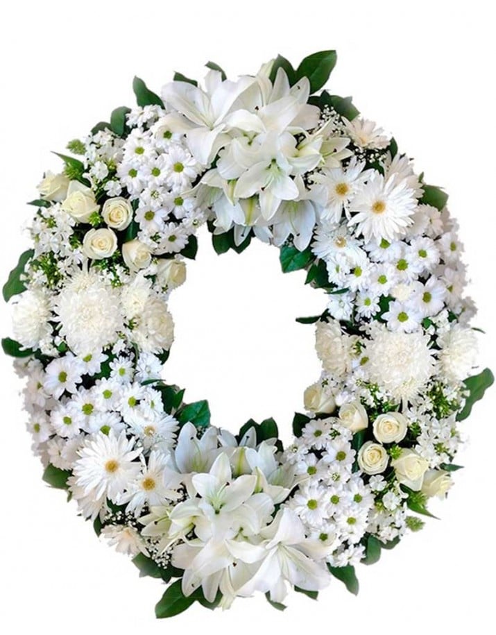 Corona de flores blanca precios en Madrid.