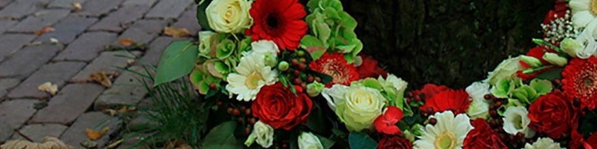 Coronas de flores TANATORIO M30. Envíos muy urgentes y gratuitos.