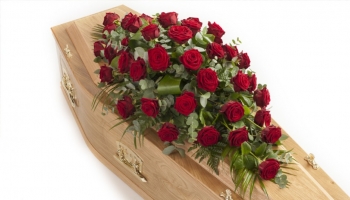 Coronas de flores para funerales, centros y ramos. Tradición milenaria.